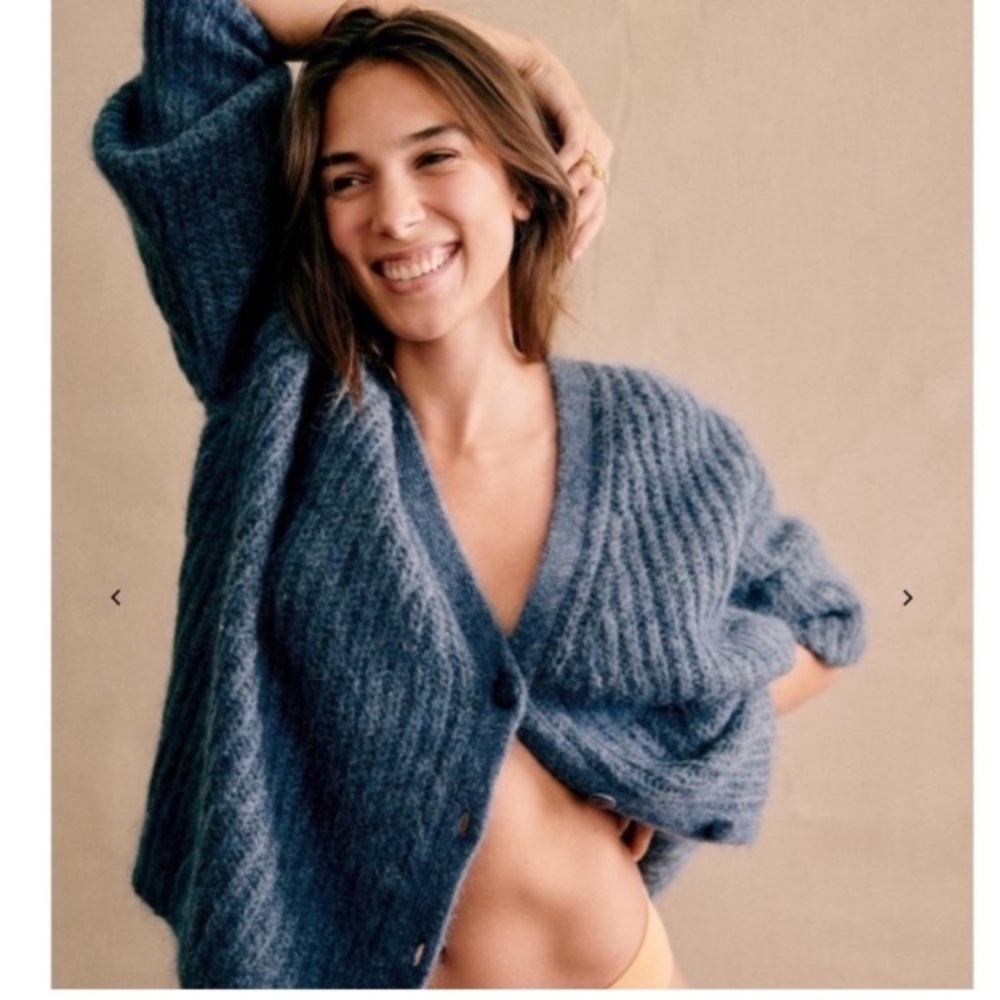 Sezane Achille cardigan/ jumper in light blue/vintage blue M
